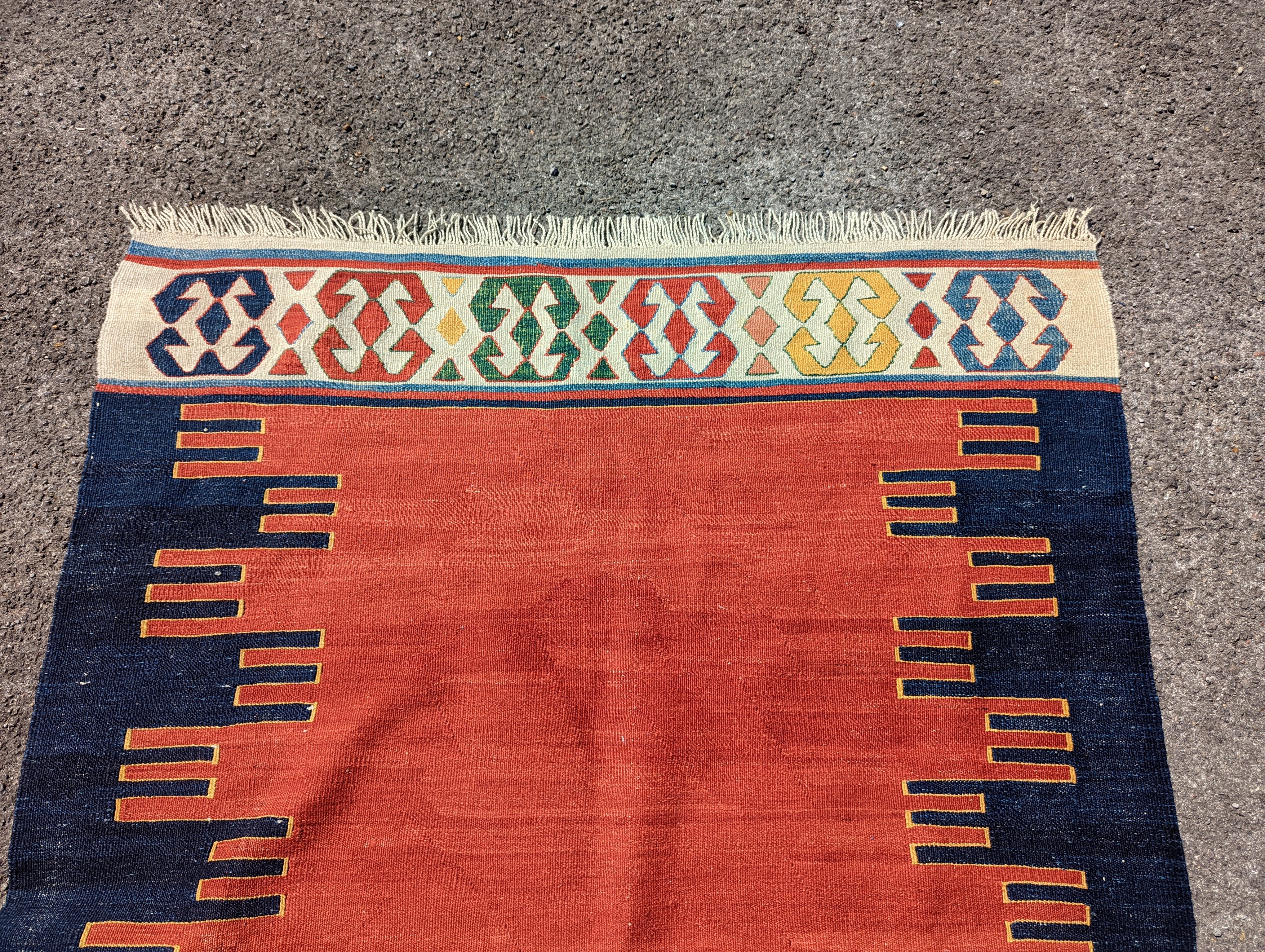 An Anatolian Kilim flatweave rug, 160 x 120cm